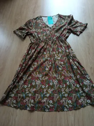 Vestido estampado floral manga corta