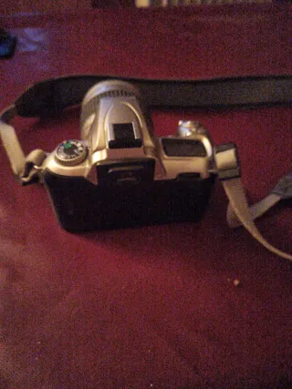 Cámara Nikon F55 Plata