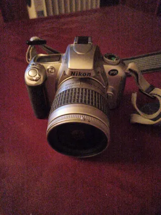 Cámara Nikon F55 Plata