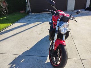 Ducati Monster 821 Roja