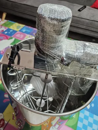 Extractor de miel eléctrico