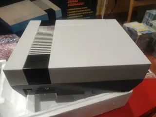 Nintendo NES Control Deck en caja