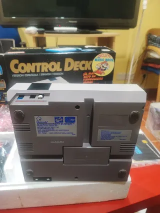 Nintendo NES Control Deck en caja