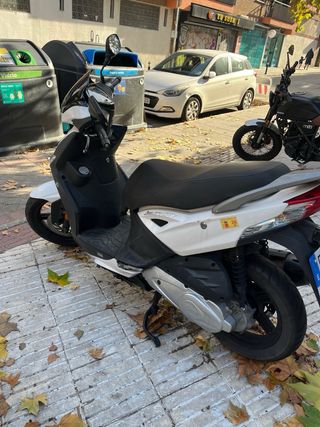 Kymco Agility 125 Scooter