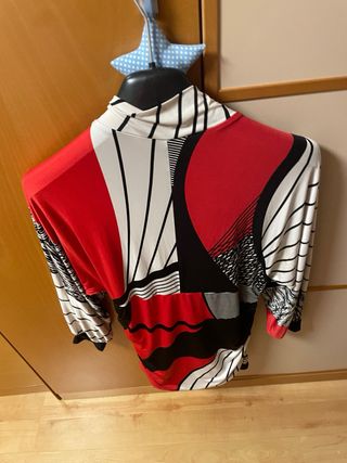 Blusa mujer manga larga estampado geométrico