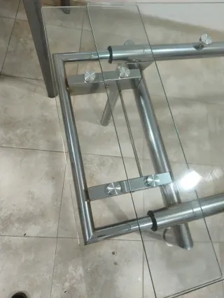 Mesa comedor cristal y metal extensible