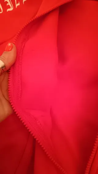 Sudadera Unisex Roja con Diseño