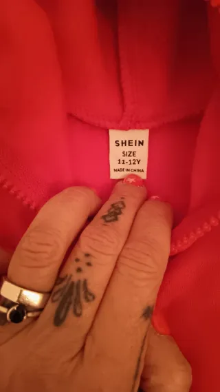 Sudadera Unisex Roja con Diseño