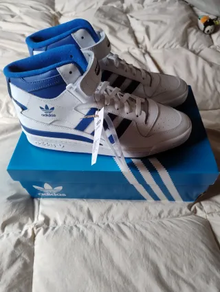 Zapatillas Adidas Forum Blancas y Azules