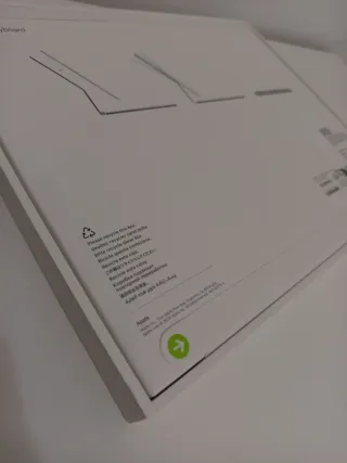 Teclado iPad Magic Keyboard 13" M4