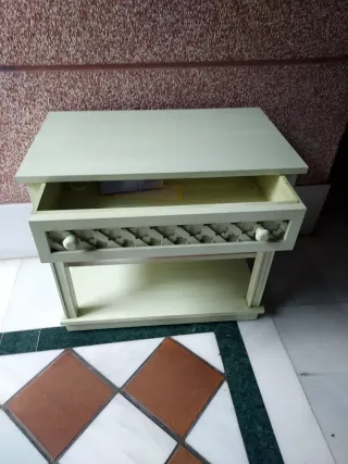 Mueble verde claro,Medidas:  35 d fondo x 45 d anc