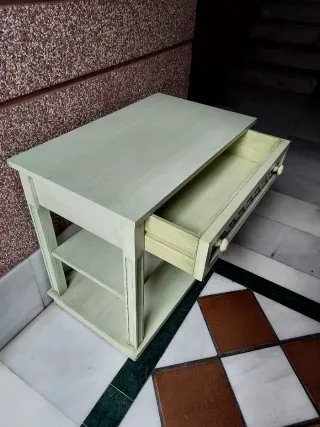 Mueble verde claro,Medidas:  35 d fondo x 45 d anc