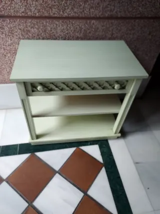 Mueble verde claro,Medidas:  35 d fondo x 45 d anc