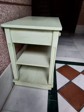 Mueble verde claro,Medidas:  35 d fondo x 45 d anc