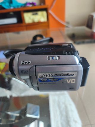 Cámara JVC 20GB Hard Disk Drive