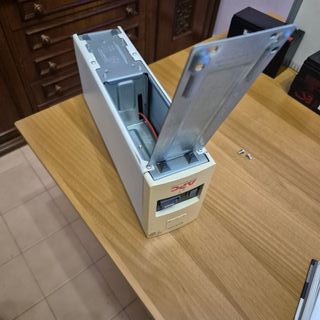 UPS APC Back-UPS 500 - BK500MI (senza batteria)