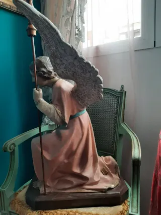 Figura Ángel Olot Antigua MUY GRANDE