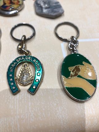 Lote 7 llaveros religiosos