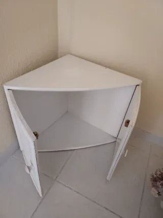 Mueble de esquina blanco