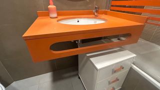 lavabo blanco porcelana o y encimera de silestone