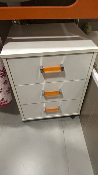 lavabo blanco porcelana o y encimera de silestone