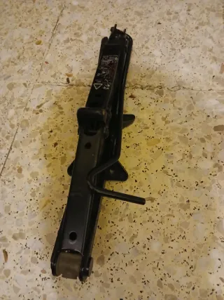 Gato mecánico para coche