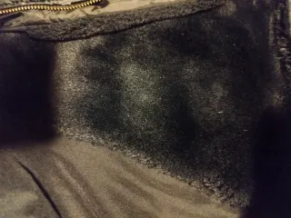 Cazadora Zara con capucha negra