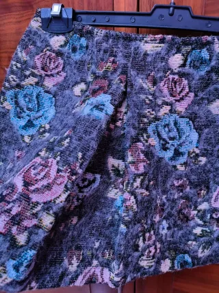 Falda invierno T.11/12 floral