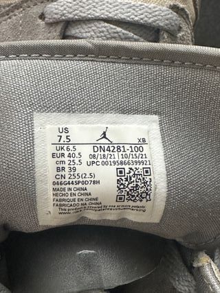 Nike Jordan 1 Mid SE 40.5 Grigio