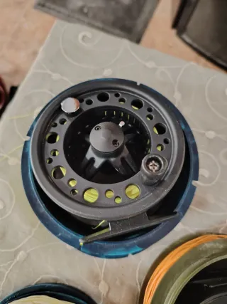 Carrete de pesca  mosca Okuma