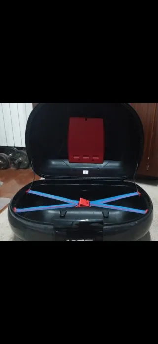 Baúl Kappa K53 N de 53 litros.sistema monokey