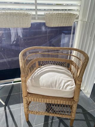 Butaca de mimbre beige