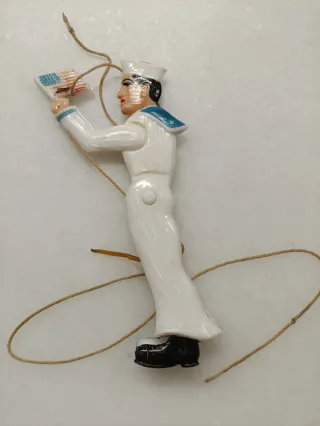 Antiguo muñeco militar marinero