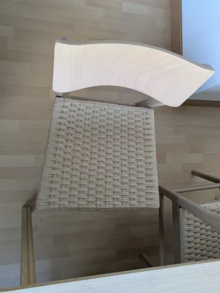 Sillas de comedor de madera y ratán