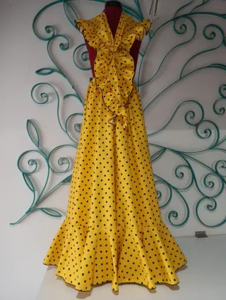 Conjunto Flamenco Amarillo Lunares