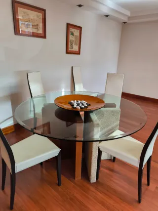 Mesa de comedor redonda cristal y madera