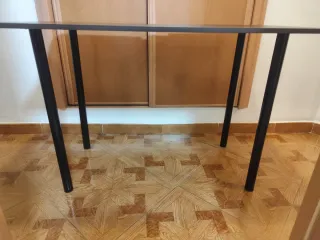 Mesa de Escritorio Madera y patas de Metal