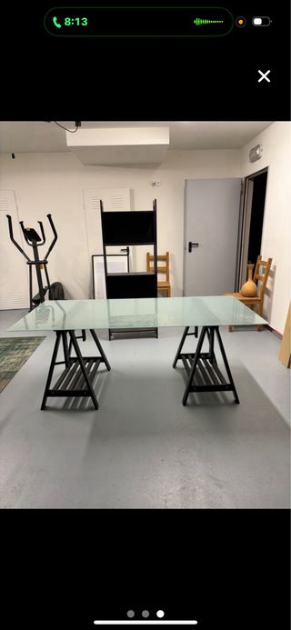 Mesa de cristal y metal negra