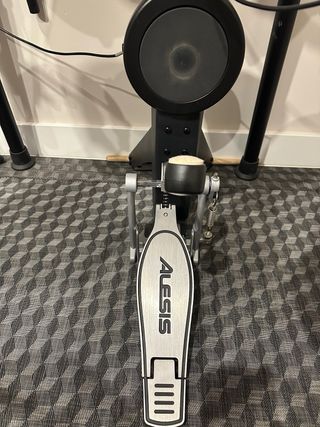 Batería Electrónica Alesis Nitro Mesh Kit