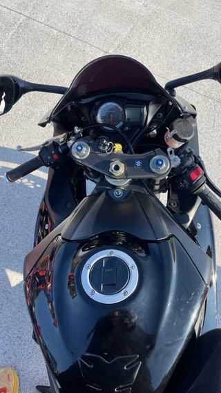 SUZUKI GSXR 600 K8