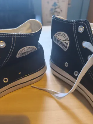 Zapatillas JOHN SMITH negras y blancas