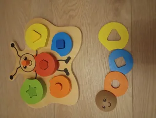 Juego de encaje y apilamiento mariposa