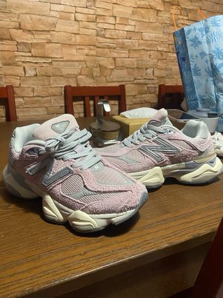 New Balance 9060 Rosados Talla 39.5