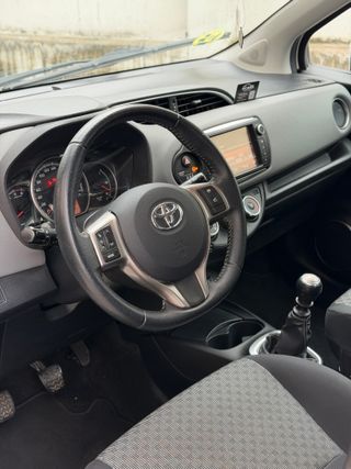 Toyota Yaris 90D 2015 Active+