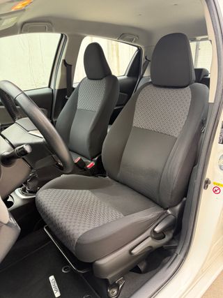 Toyota Yaris 90D 2015 Active+