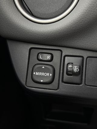 Toyota Yaris 90D 2015 Active+