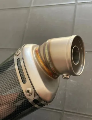 Silenciador moto carbono