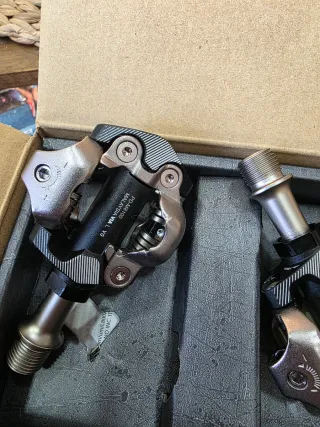 Pedais Shimano XT PD-M8100 Novos