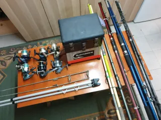 Lote material pesca: cañas y carretes
