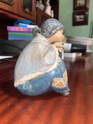 Figura Lladró Gres Niña con Cesto